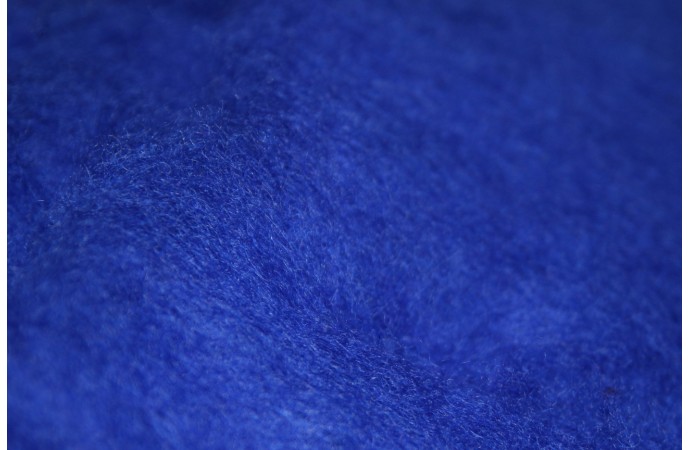 Rudzupuķes zilā krāsas kārstā vilna 