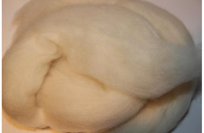 Baltas krāsas vilnas sloksne (Pirmā šķira)