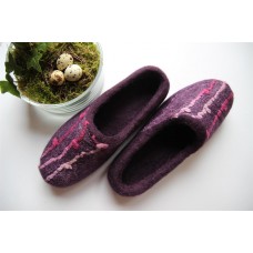 Violetas krāsas čības ar ieveltu lakatu